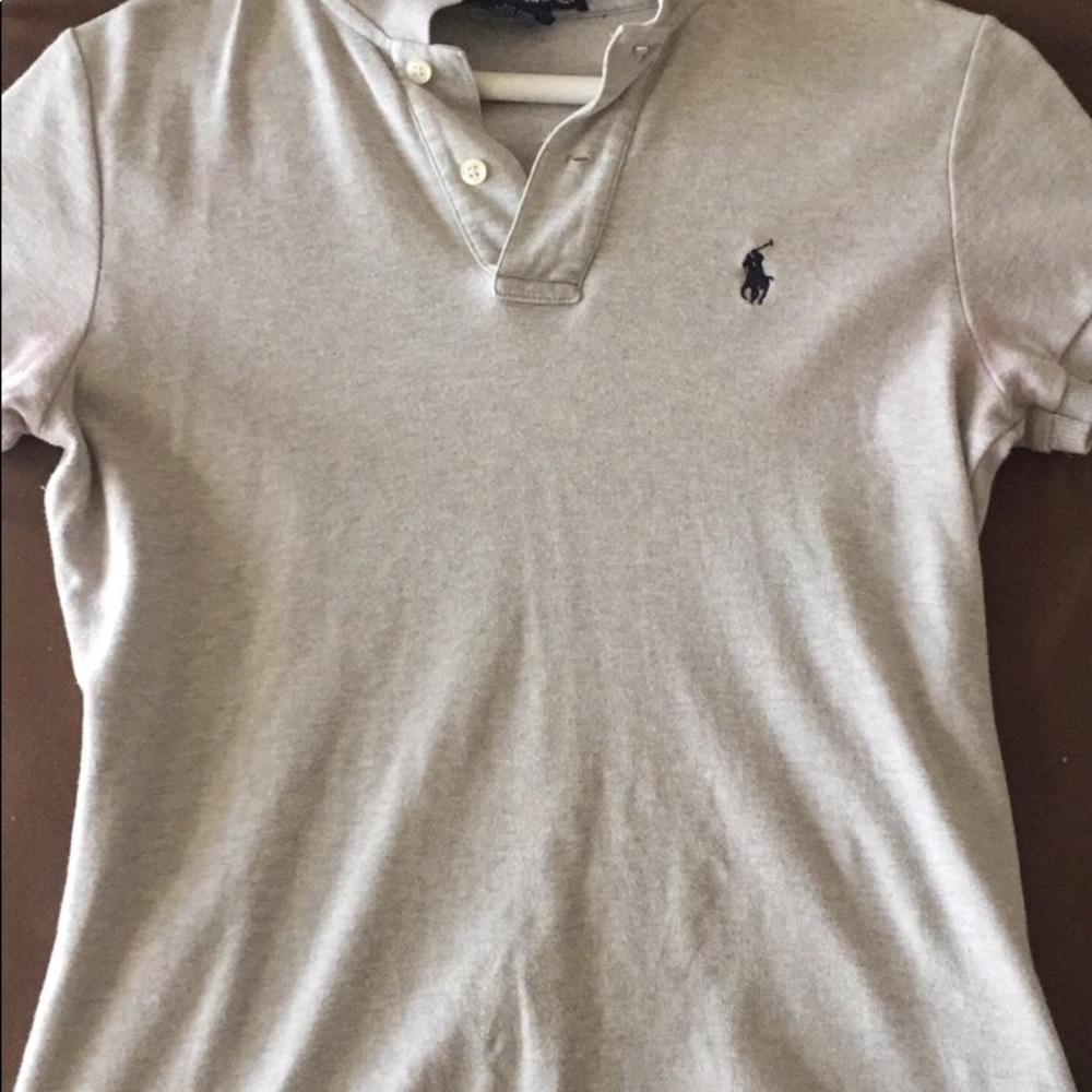 Polo shirts, two dresses, two long sleeves shirts - Picture 2 of 8